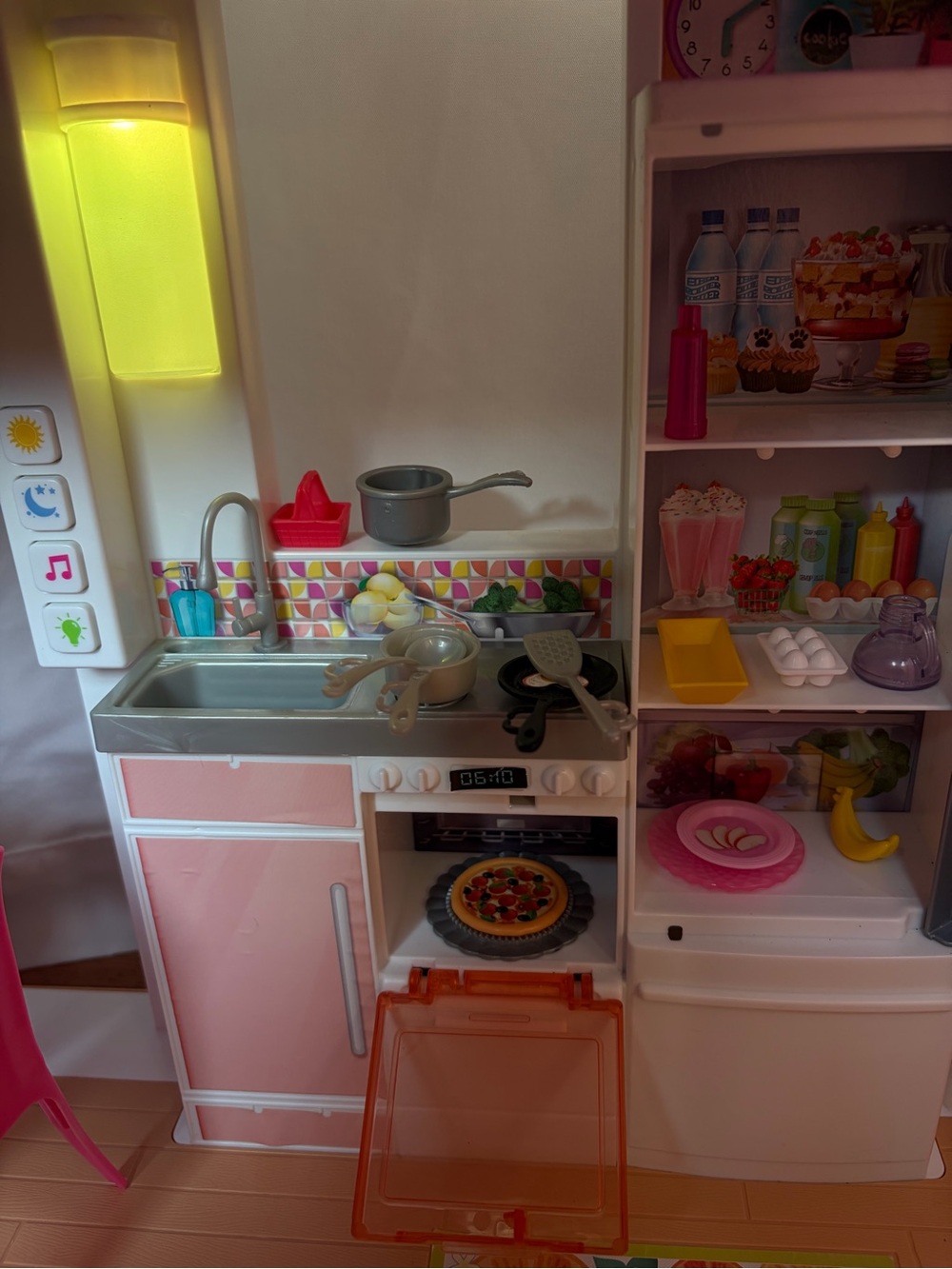Barbie  Dream Multi-Level Playhouse in Pink, Purple, Teal includes accessories - Picture 8 of 10